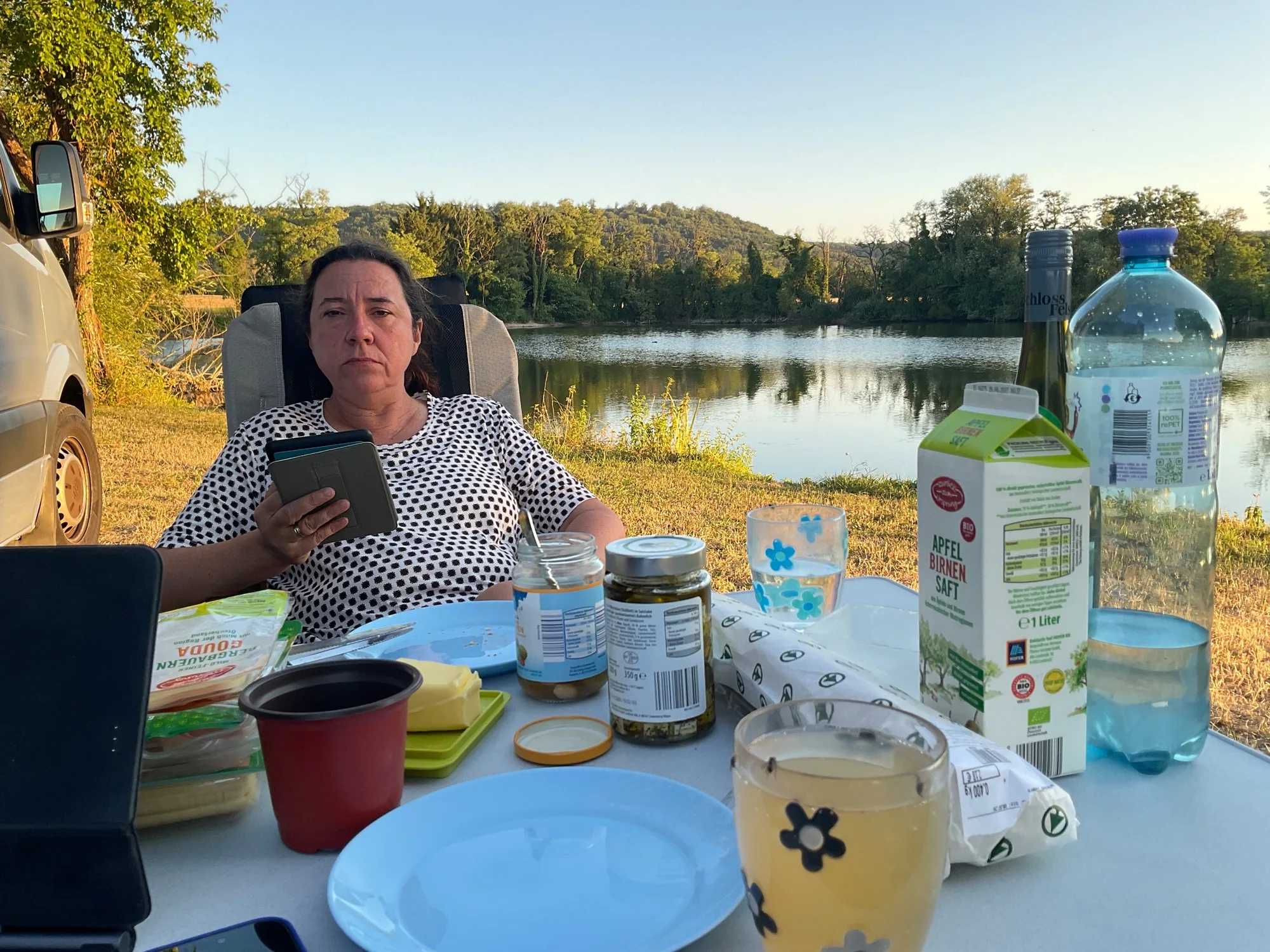 Abendessen am Teich.
